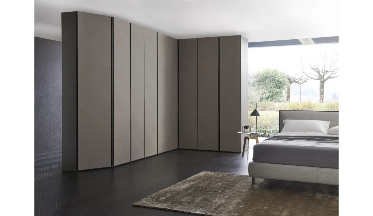 Armoire d'angle Breccia avec portes battantes de Sangiacomo