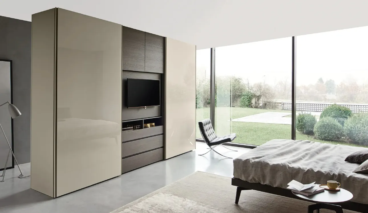 Armoire Odeon Coulissante laqué brillant de Sangiacomo.