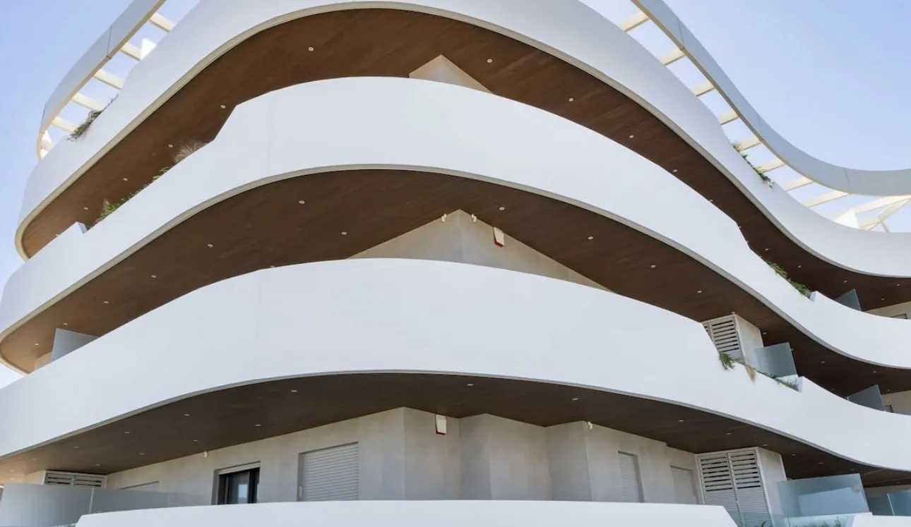 Boiserie Ultrashield Twix Full Claddy en teck par Déco