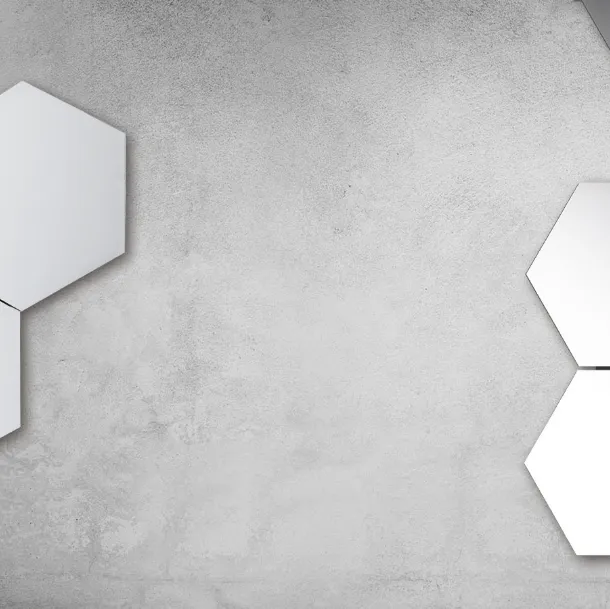 Miroir hexagonal modulable Geometrika par Pianca