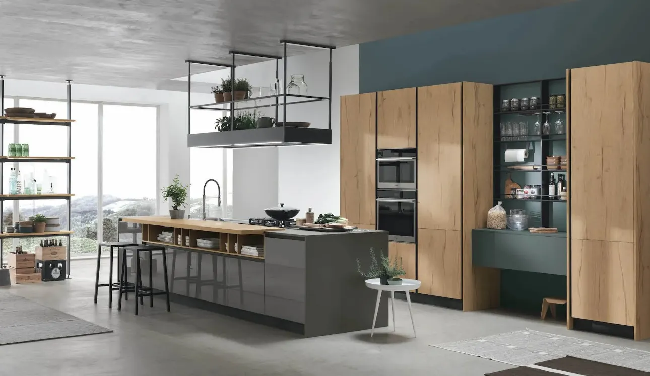 Cuisine moderne avec îlot laqué brillant Ardoise et Chêne Nature Infinity 15 de Stosa