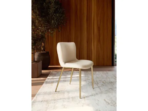 Chaise en tissu Ariel de Bontempi.