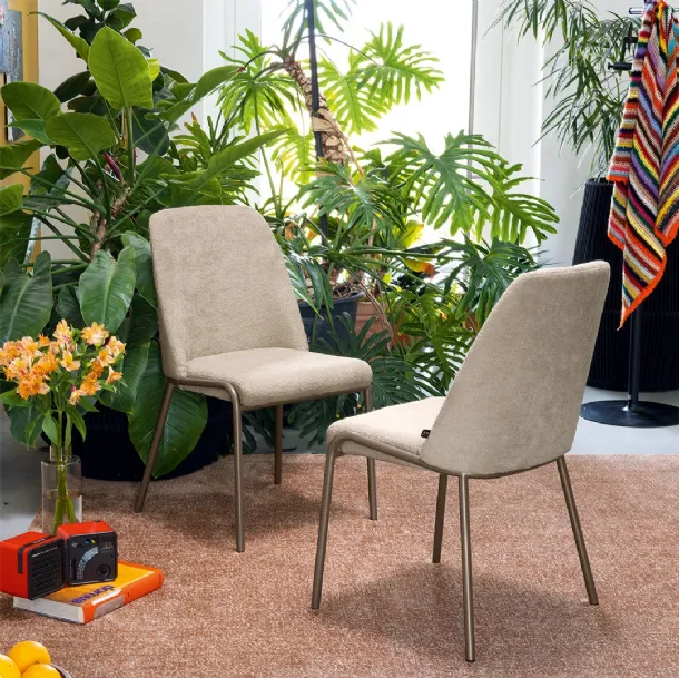 Chaise en tissu Juna de Connubia
