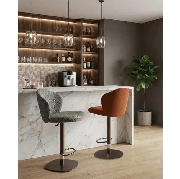 Tabourets rembourrés Koss et Ikon de Easyline