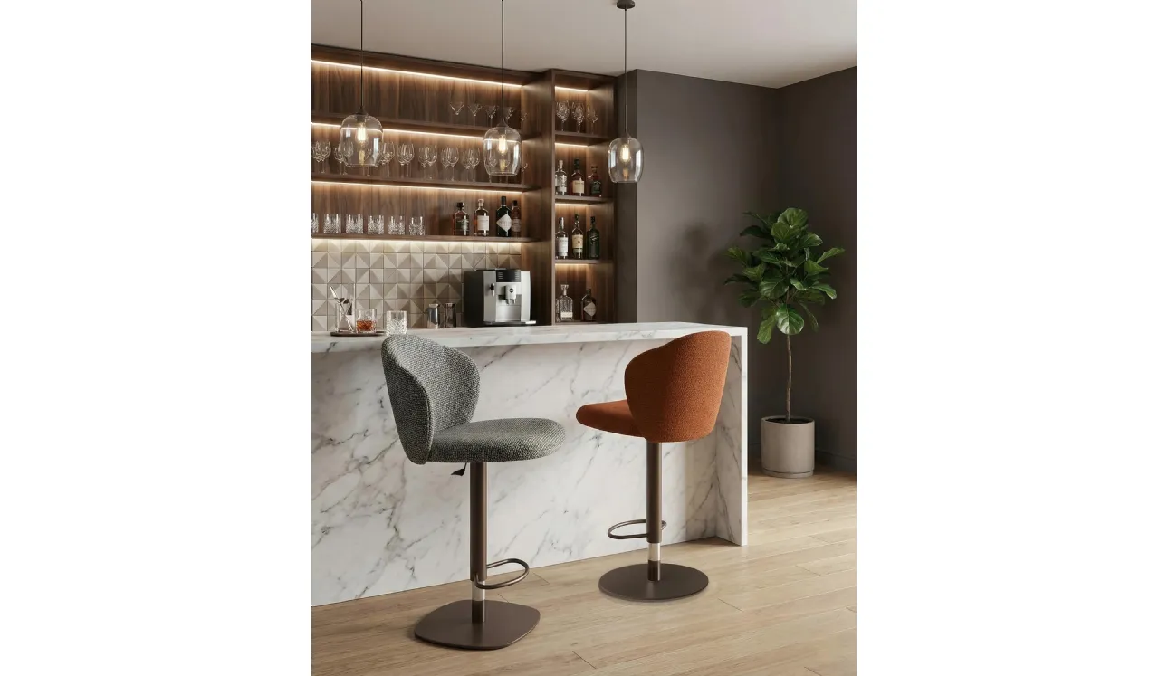 Tabourets rembourrés Koss et Ikon de Easyline