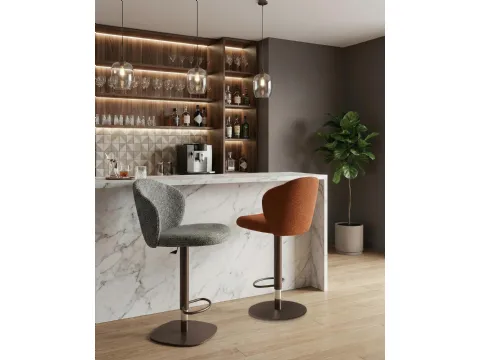 Tabourets rembourrés Koss et Ikon de Easyline