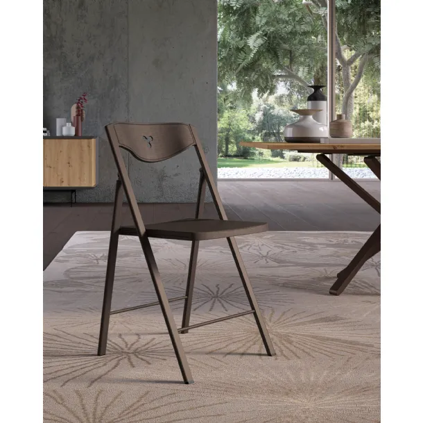 Chaise pliante en polypropylène Plio d'Easyline.