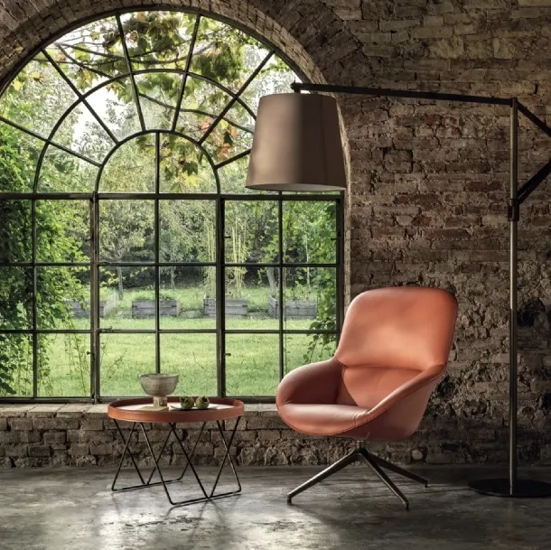 Cloe floor lamp with fabric shade and lacquered steel structure by Bontempi. The metal frame is available in white or black, the