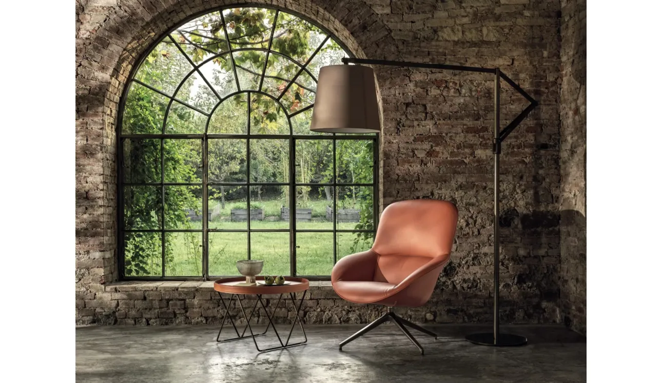 Cloe floor lamp with fabric shade and lacquered steel structure by Bontempi. The metal frame is available in white or black, the