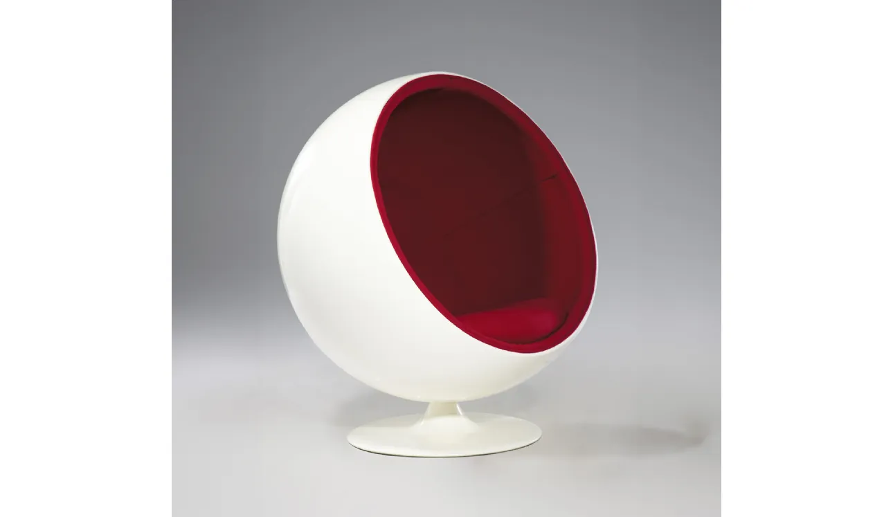Fauteuil Circle en fibre de verre blanc et intérieur en tissu de Sigerico.