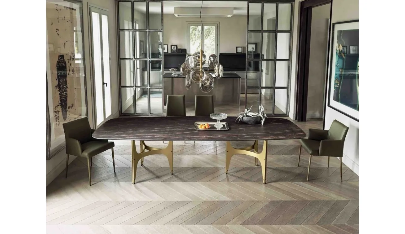 Table Universe XXL avec dessus en SuperMarbre et base en acier laqué de Bontempi.