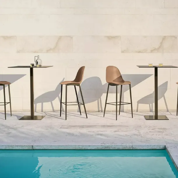 Petite table Bontempi Alter, hauteur standard, extérieur, en acier laqué