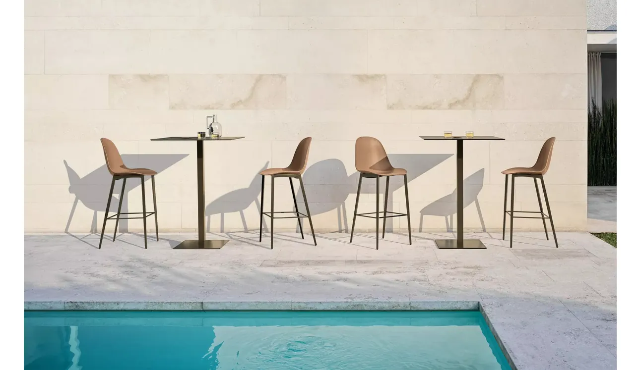 Petite table Bontempi Alter, hauteur standard, extérieur, en acier laqué
