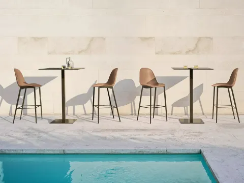 Petite table Bontempi Alter, hauteur standard, extérieur, en acier laqué